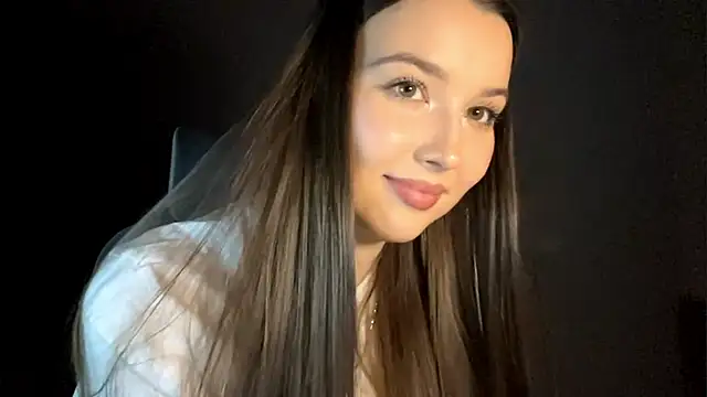 Annie SmiIe online show from November 28, 2025, 12:19 pm