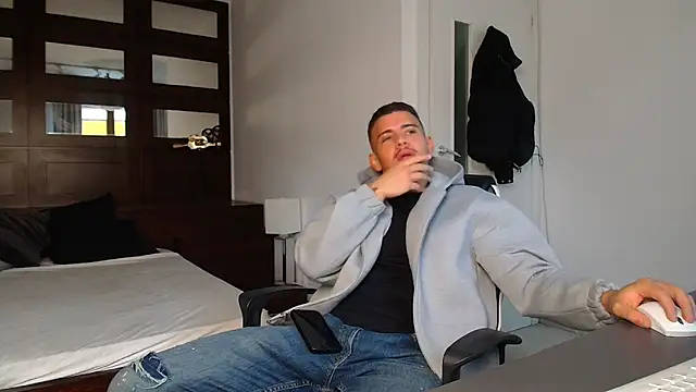 Snapshot of ElijahThorne chatting on February 3, 2026, 8:08 am ElijahThorne online show from February 3, 2026, 8:08 am