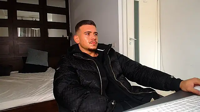 Snapshot of ElijahThorne chatting on February 23, 2026, 10:01 am ElijahThorne online show from February 23, 2026, 10:01 am