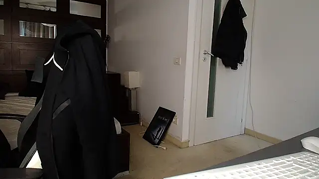 Snapshot of ElijahThorne chatting on February 26, 2026, 10:47 am ElijahThorne online show from February 26, 2026, 10:47 am