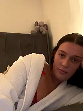 Kerysmae online show from November 26, 2025, 7:59 pm