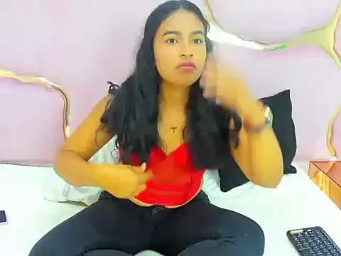 Zoefiree online show from November 22, 2025, 3:16 am