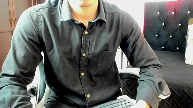 eren jeager online show from February 3, 2026, 1:15 am