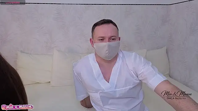Mia69Mason online show from May 22, 2026, 6:02 pm