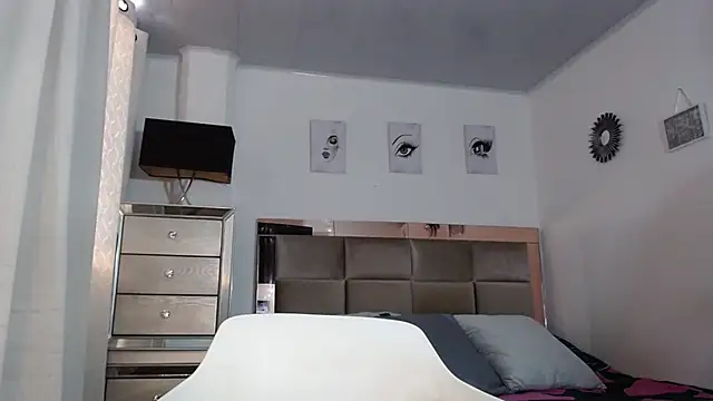 Tifannyss online show from May 28, 2026, 4:15 pm