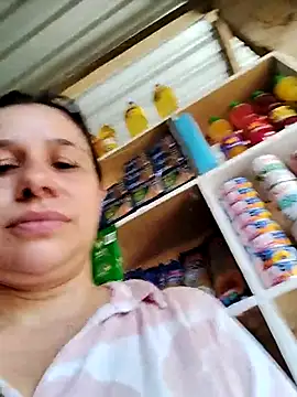 MIA-LARIOS online show from April 9, 2026, 3:39 pm