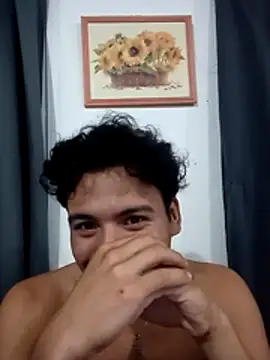 Snapshot of chimueeloo chatting on November 21, 2025, 6:01 am chimueeloo online show from November 21, 2025, 6:01 am