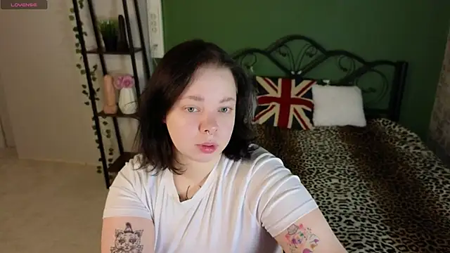 Vlada vv online show from April 18, 2026, 5:55 am