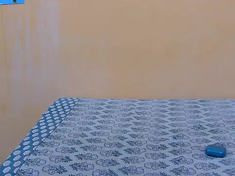 Snapshot of Honey_Baby1 chatting on February 13, 2026, 5:58 am Honey Baby1 online show from February 13, 2026, 5:58 am