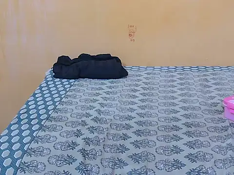 Snapshot of Honey_Baby1 chatting on February 27, 2026, 5:29 am Honey Baby1 online show from February 27, 2026, 5:29 am