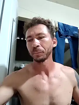 RobertoLuiz84 online show from February 2, 2026, 6:50 pm