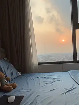 Queen-of-Love online show from January 14, 2026, 9:59 am