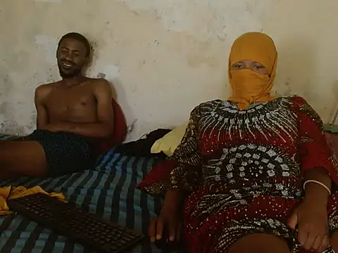 Snapshot of 18BBCn44DDDMLF chatting on November 25, 2025, 12:05 pm 18BBCn44DDDMLF online show from November 25, 2025, 12:05 pm