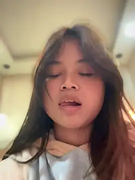 Snapshot of Toffee-00 chatting on November 24, 2025, 8:25 am Toffee-00 online show from November 24, 2025, 8:25 am