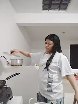 Snapshot of NIKIBUNNY chatting on February 20, 2026, 10:27 am NIKIBUNNY online show from February 20, 2026, 10:27 am