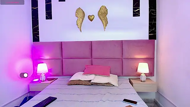 Skyee angel online show from February 24, 2026, 7:34 pm