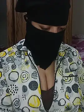 Honeygirl100 online show from January 13, 2026, 8:36 pm