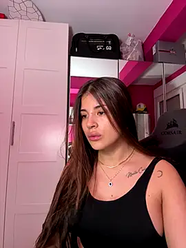 Esmeralda1529 online show from November 21, 2025, 6:39 pm