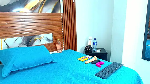 Snapshot of _cceleste_23 chatting on November 26, 2025, 7:04 pm cceleste 23 online show from November 26, 2025, 7:04 pm