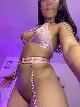 LauraRaider online show from February 26, 2026, 8:19 pm