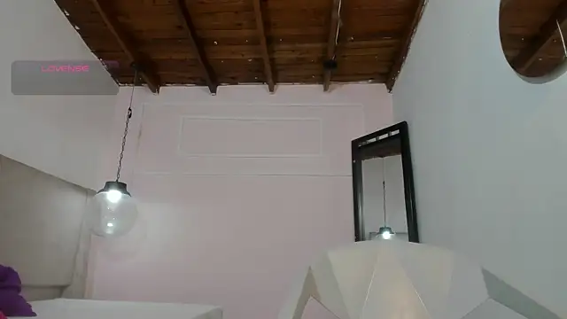 Izelevans online show from April 8, 2026, 10:48 am