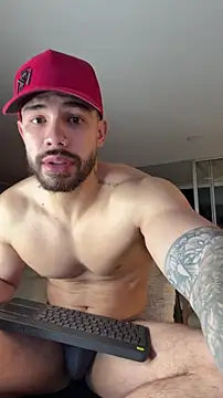 Valenthino Salvatore online show from March 9, 2026, 3:21 am