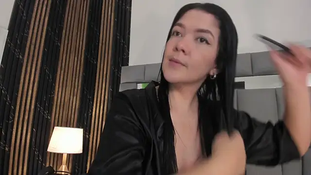 amaia santini online show from July 18, 2026, 7:06 pm