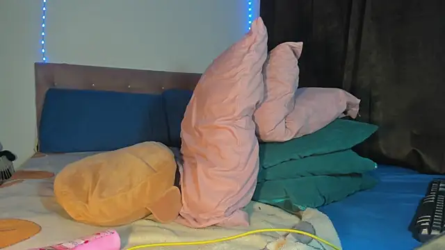 exotis tiahara777 online show from March 19, 2026, 4:05 am