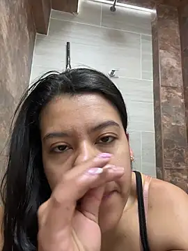 daniistar1 online show from January 14, 2026, 2:12 pm