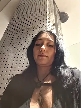 Eveeelyn25 online show from May 9, 2026, 12:16 am