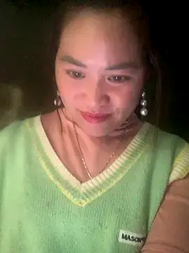 hotel222 online show from November 23, 2025, 4:01 am