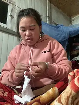 hotel222 online show from November 28, 2025, 1:36 pm