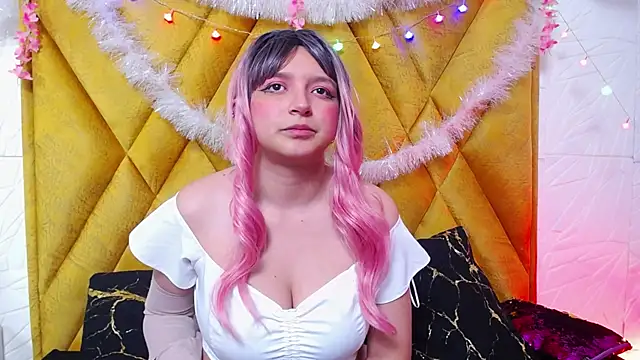 Snapshot of CandySwan chatting on December 3, 2025, 4:31 am CandySwan online show from December 3, 2025, 4:31 am