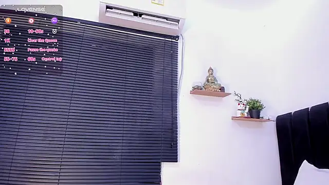 hinnataSmilerr online show from April 10, 2026, 9:52 pm