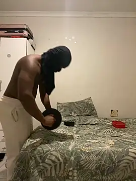 RANDOMKIND online show from November 22, 2025, 9:03 pm