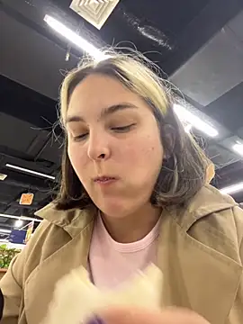 KateBurlesk online show from November 27, 2025, 9:11 am