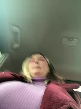 KateBurlesk online show from February 8, 2026, 8:07 am