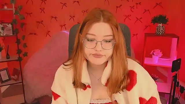 StaceyJensen online show from November 26, 2025, 9:21 am