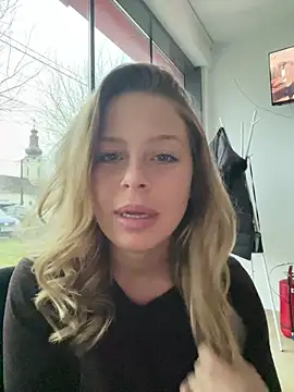 Snapshot of KateAllyaa chatting on February 17, 2026, 6:43 am KateAllyaa online show from February 17, 2026, 6:43 am