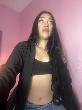 DAKOTA SAKURA online show from June 16, 2026, 1:25 pm