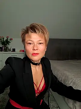 SubByChoice online show from November 22, 2025, 3:44 pm