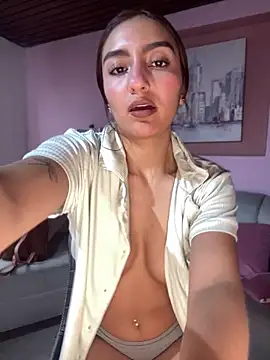 ZoeJohnson Pink online show from November 28, 2025, 12:41 pm