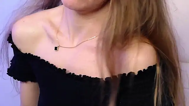 Snapshot of Brandy_Gem chatting on May 27, 2026, 8:11 am Brandy Gem online show from May 27, 2026, 8:11 am