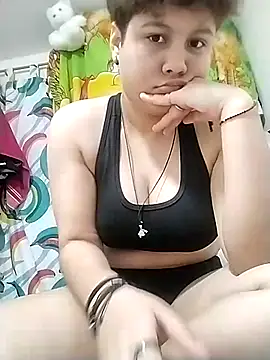 Gummy  Bear online show from November 23, 2025, 5:57 pm