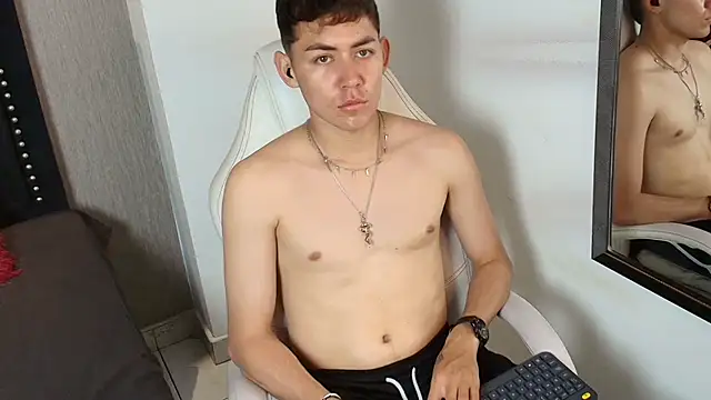 LoganFoster  online show from January 10, 2026, 8:32 pm