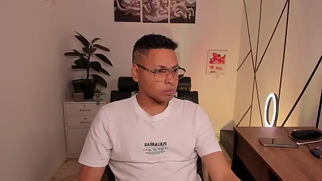 Thorian stormborn online show from November 26, 2025, 7:37 pm