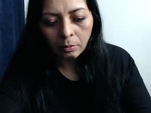 Snapshot of Paolahotty chatting on November 30, 2025, 3:32 am Paolahotty online show from November 30, 2025, 3:32 am