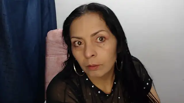 Paolahotty online show from January 7, 2026, 1:08 am