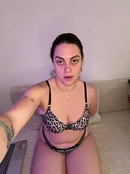 laraslittlesecrett online show from March 14, 2026, 1:49 pm