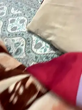 Alive045 online show from November 28, 2025, 4:42 pm